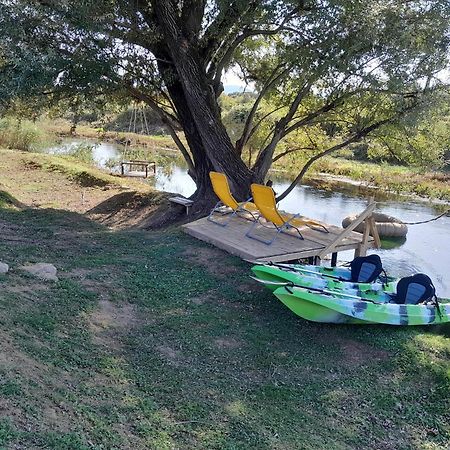 ליובוסקי Glamping House Two Rivers מראה חיצוני תמונה
